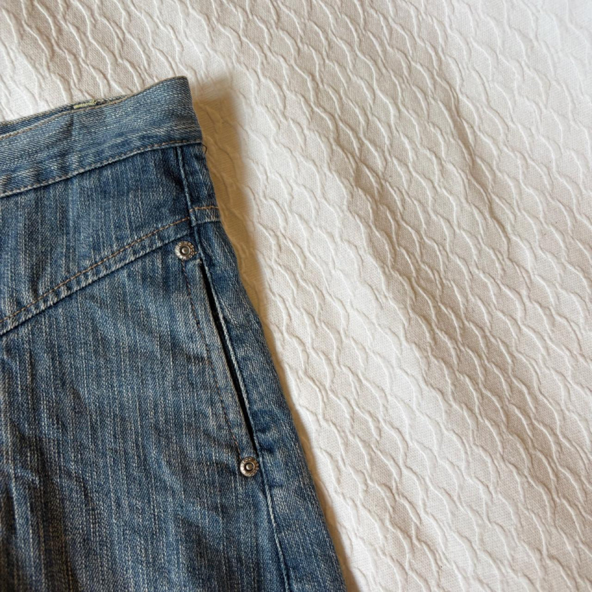 vintage 2000s y2k mini denim skirt
