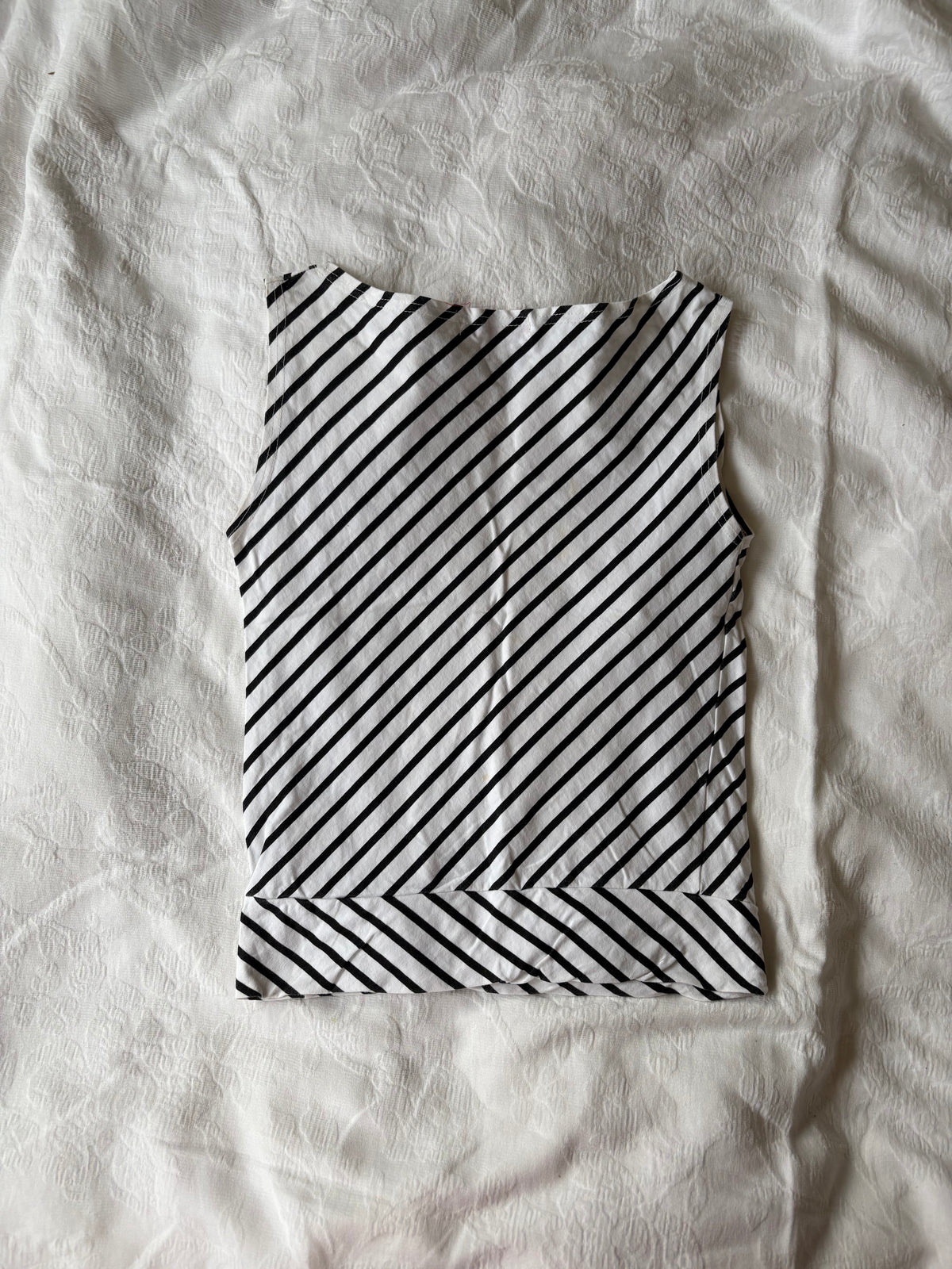 vintage 2000s y2k white black stripe tank