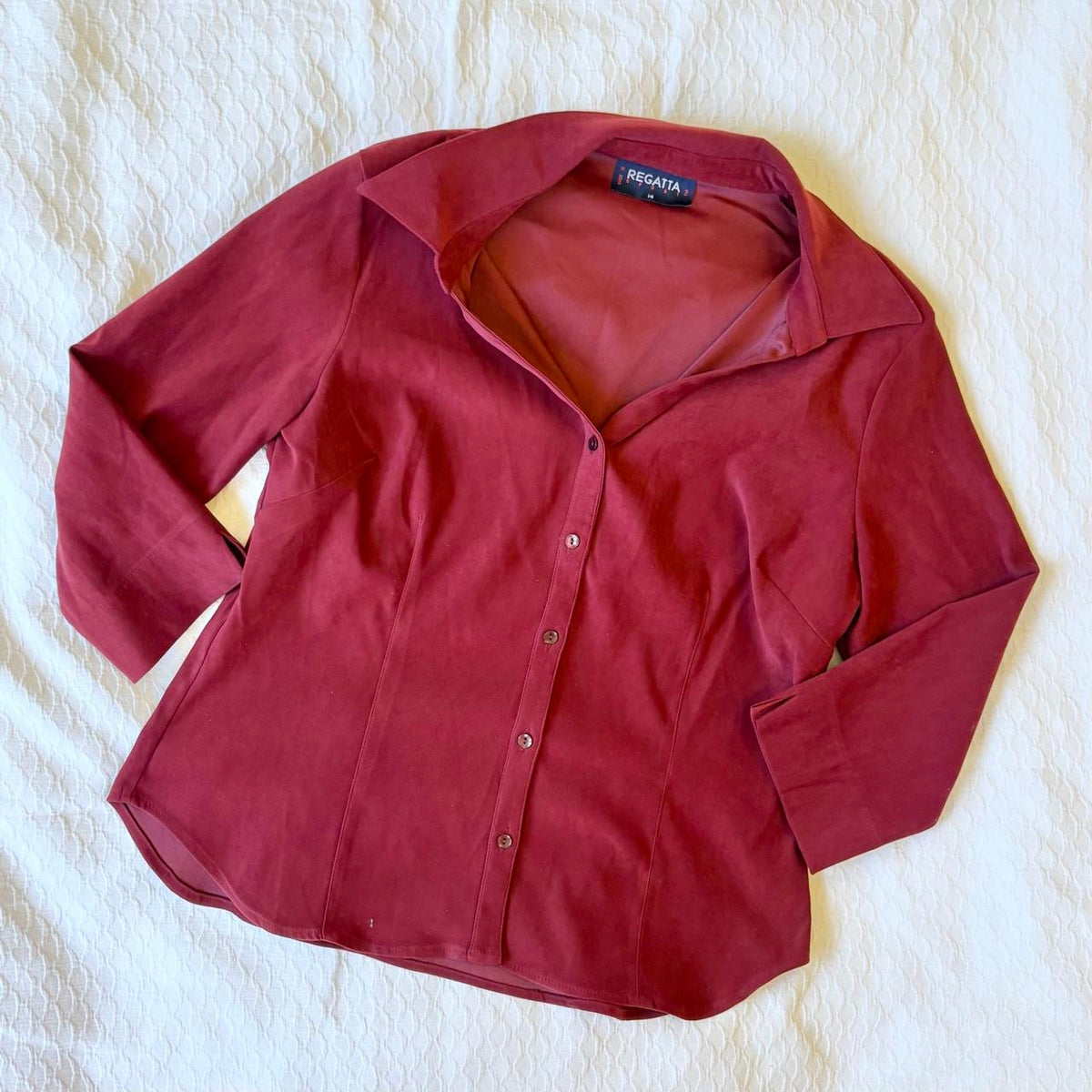 deadstock NWOT red-burgundy  button up blouse