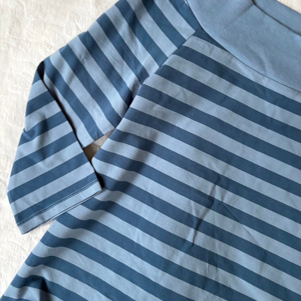 deadstock NWT 2000s Y2K blue boatneck 3/4 sleeve top