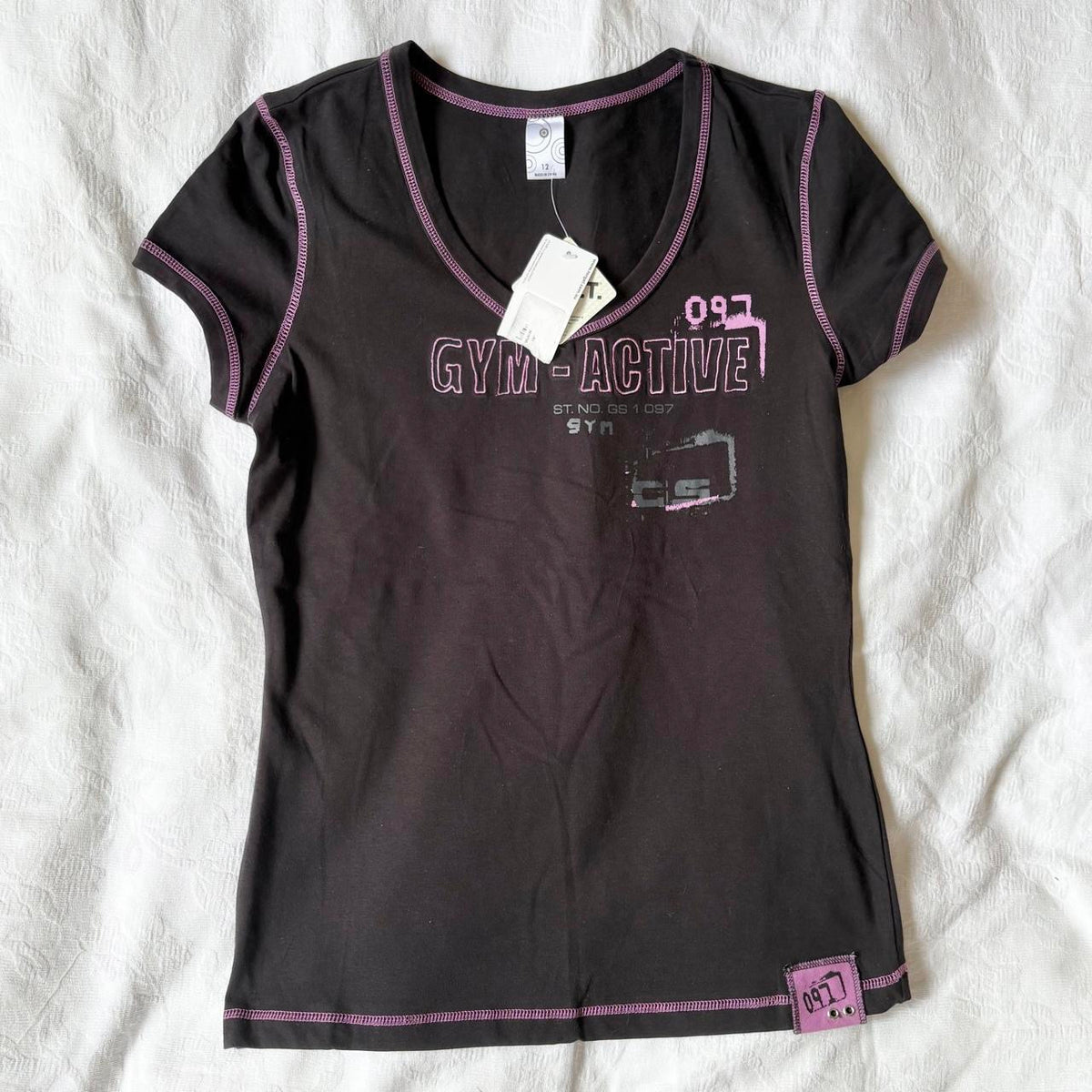 deadstock NWT 2000s y2k graphic activewear sports top