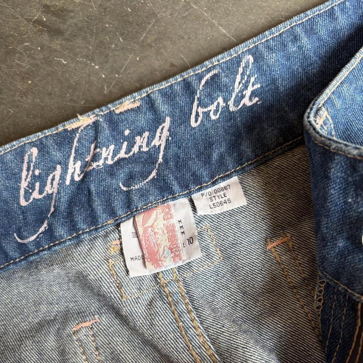 vintage 2000s y2k graphic low rise bootcut jeans