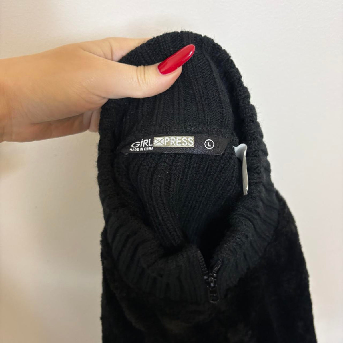 deadstock NWOT 2000s y2k black fur trim jacket