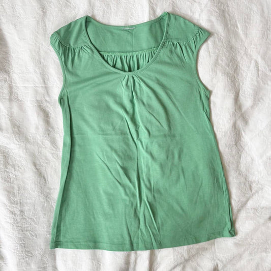 deadstock NWOT 2000s era green peasant top
