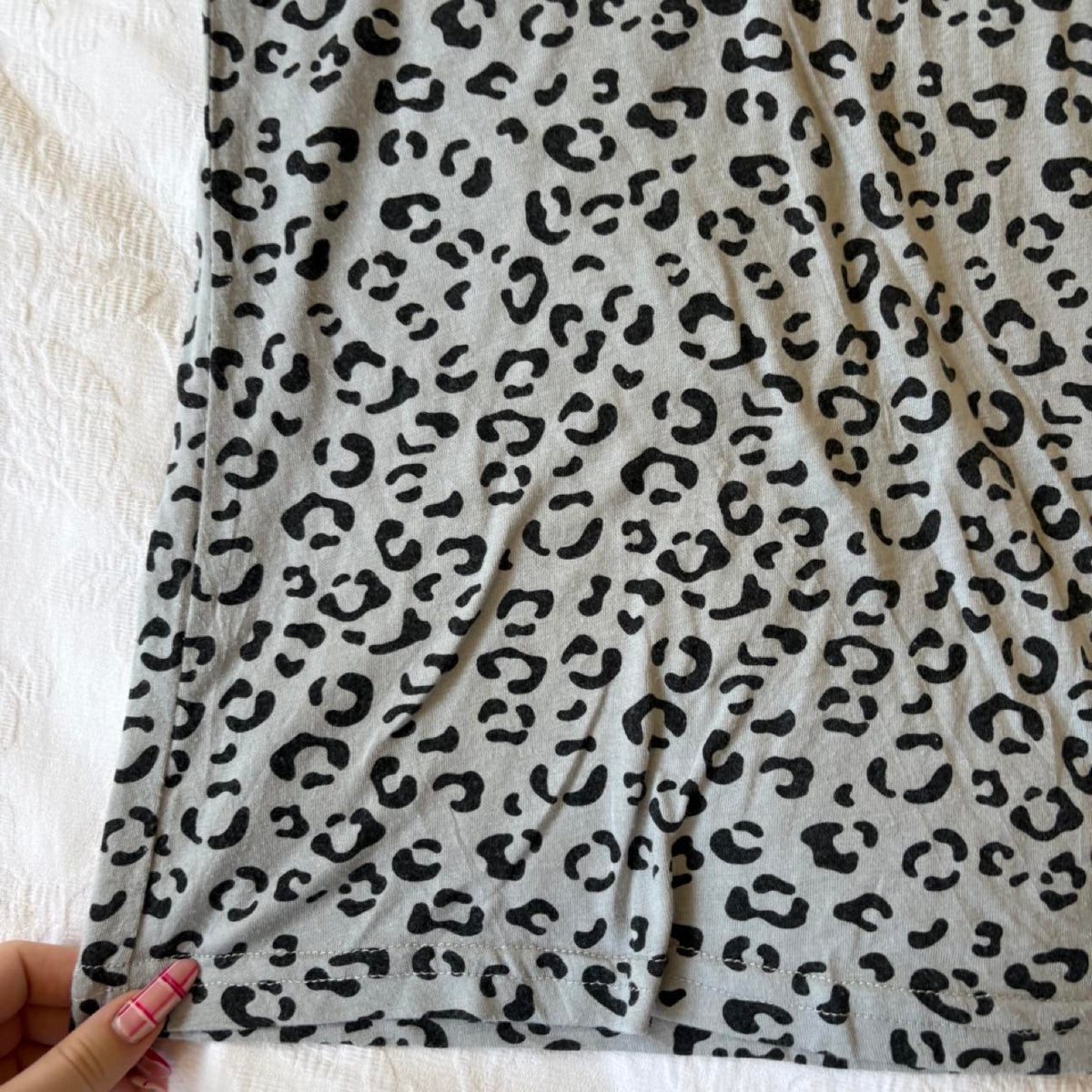 vintage 2000s y2k grunge grey leopard print tank