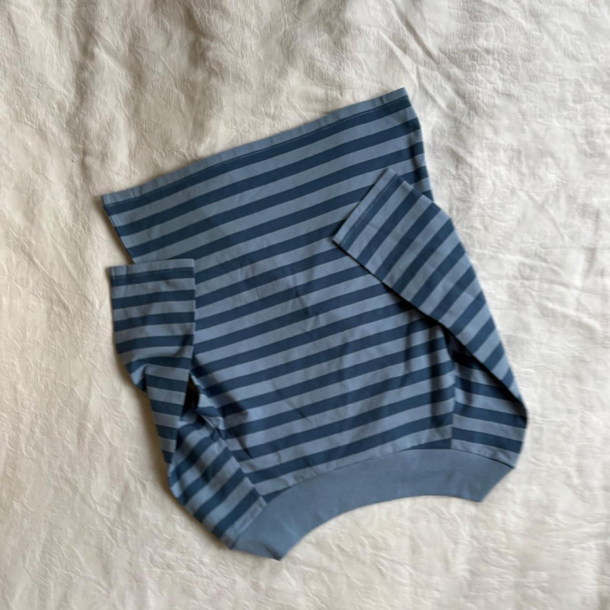 deadstock NWT 2000s Y2K blue boatneck 3/4 sleeve top