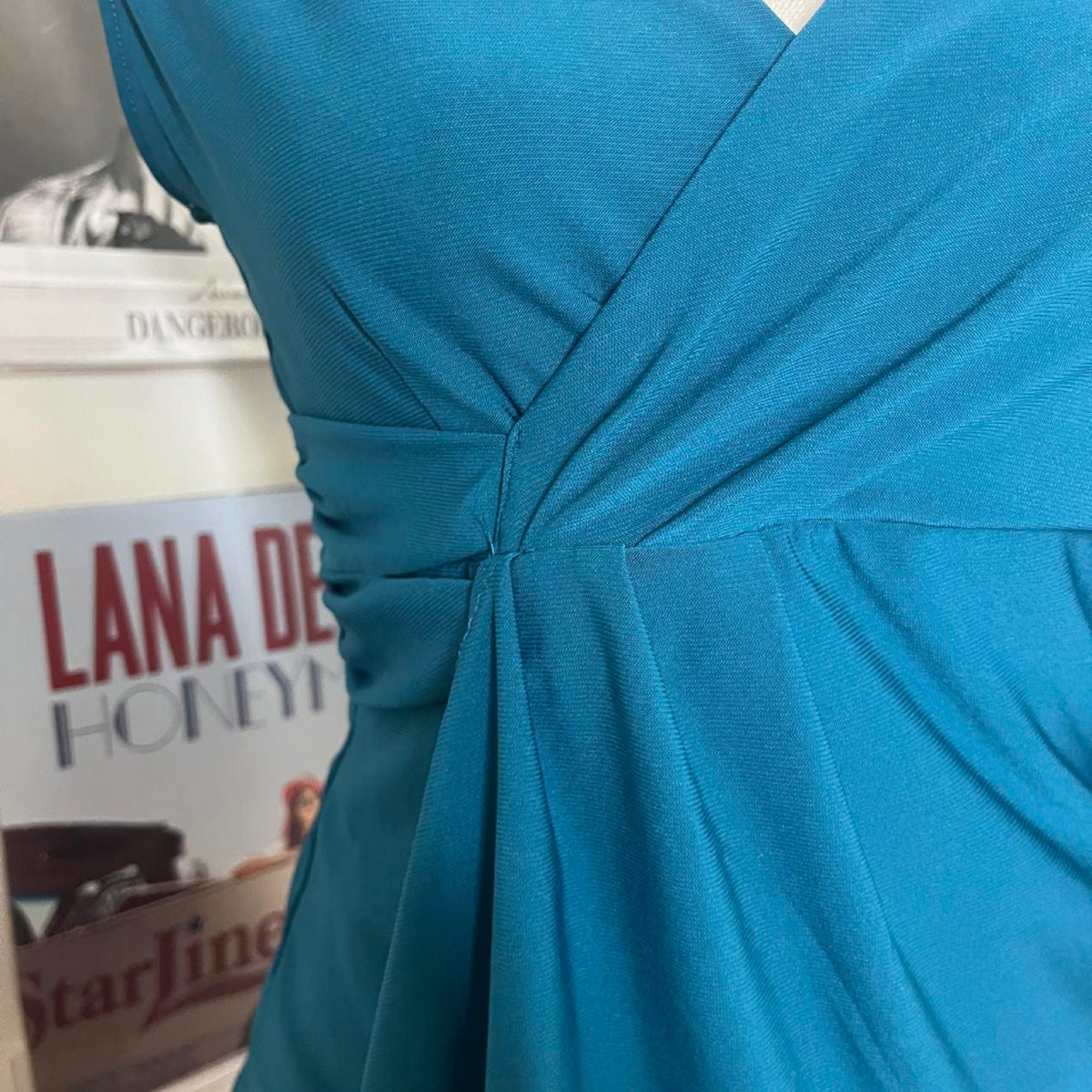 vintage 90s era turquoise tank