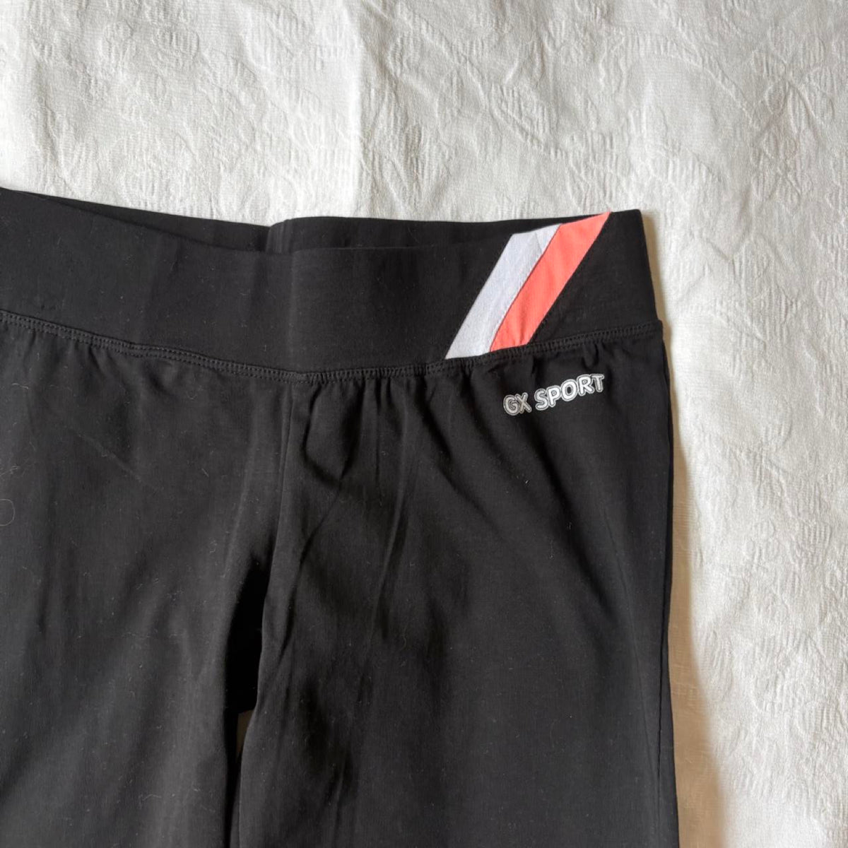 deadstock NWT 2000s y2k black activewear capri leggings