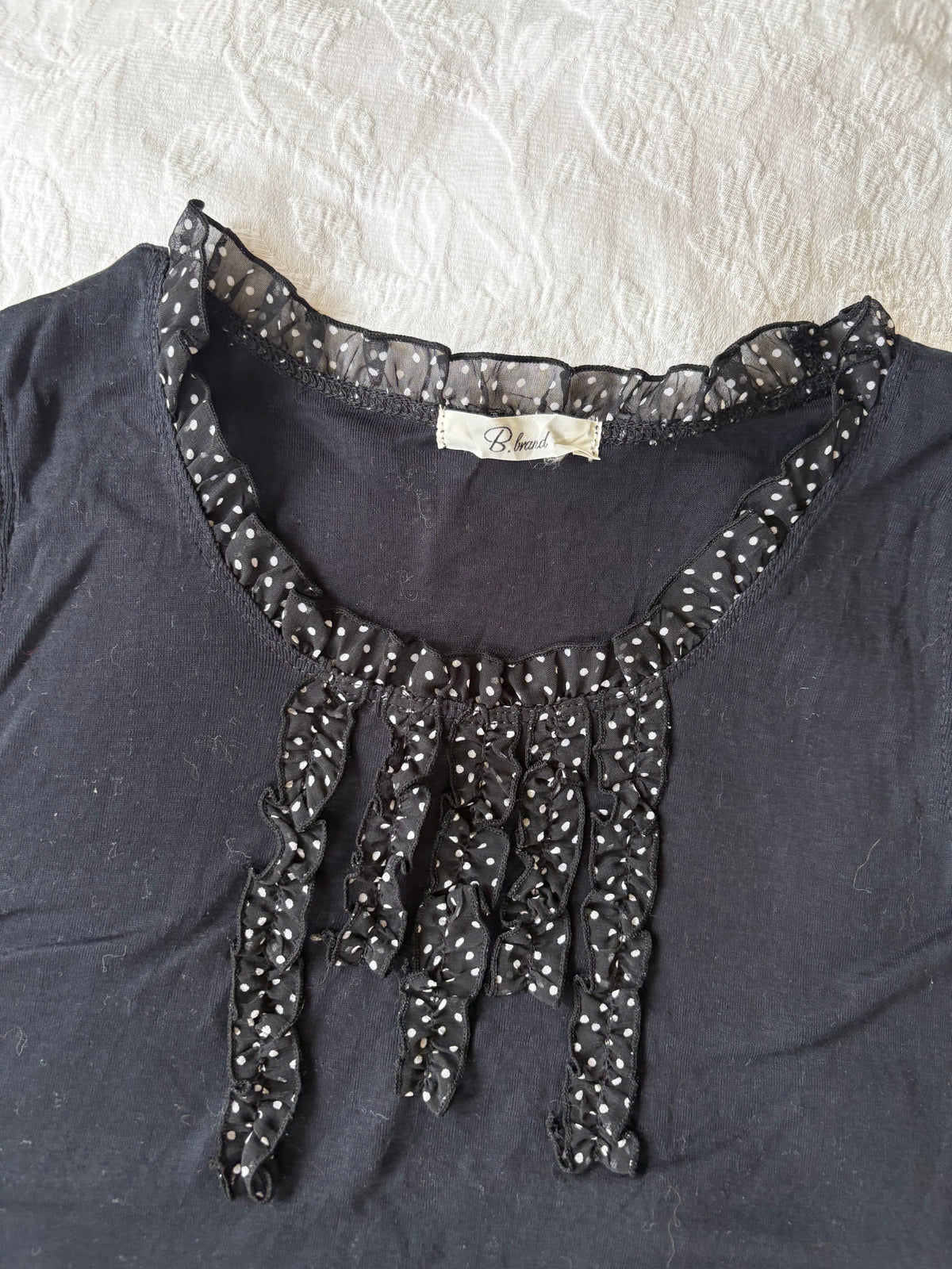 vintage 2000s y2k navy tank with polka dot trim