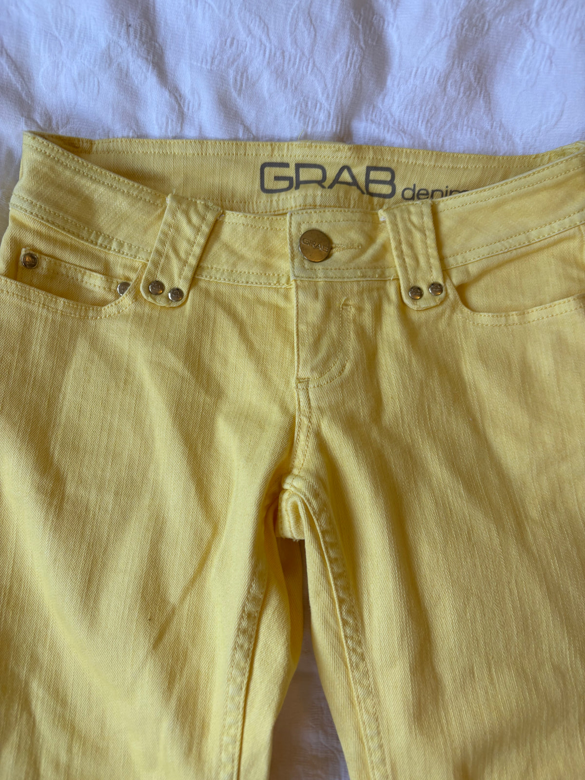 vintage 2000s y2k yellow crop jeans