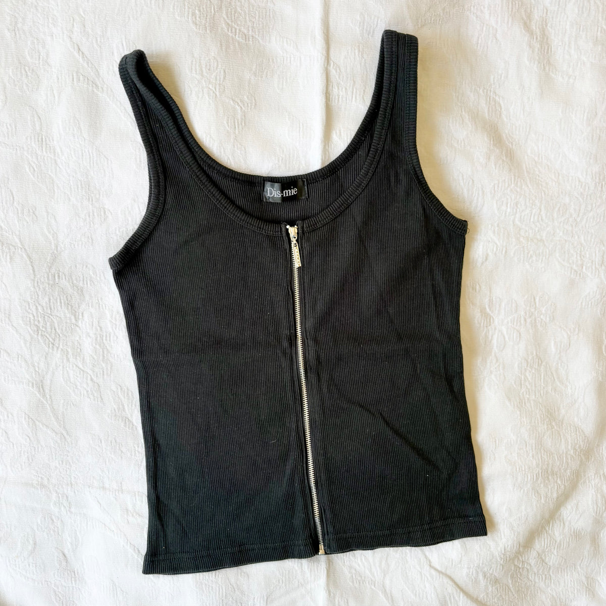 vintage 2000s y2k grunge indie black zip up tank