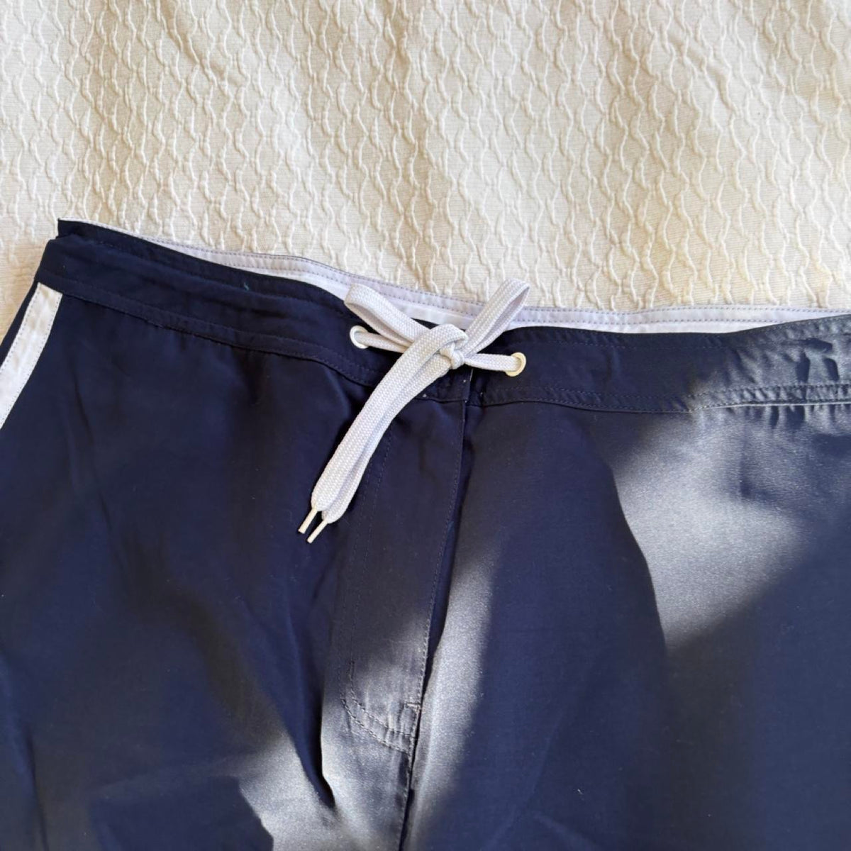deadstock NWOT 2000s era navy board shorts