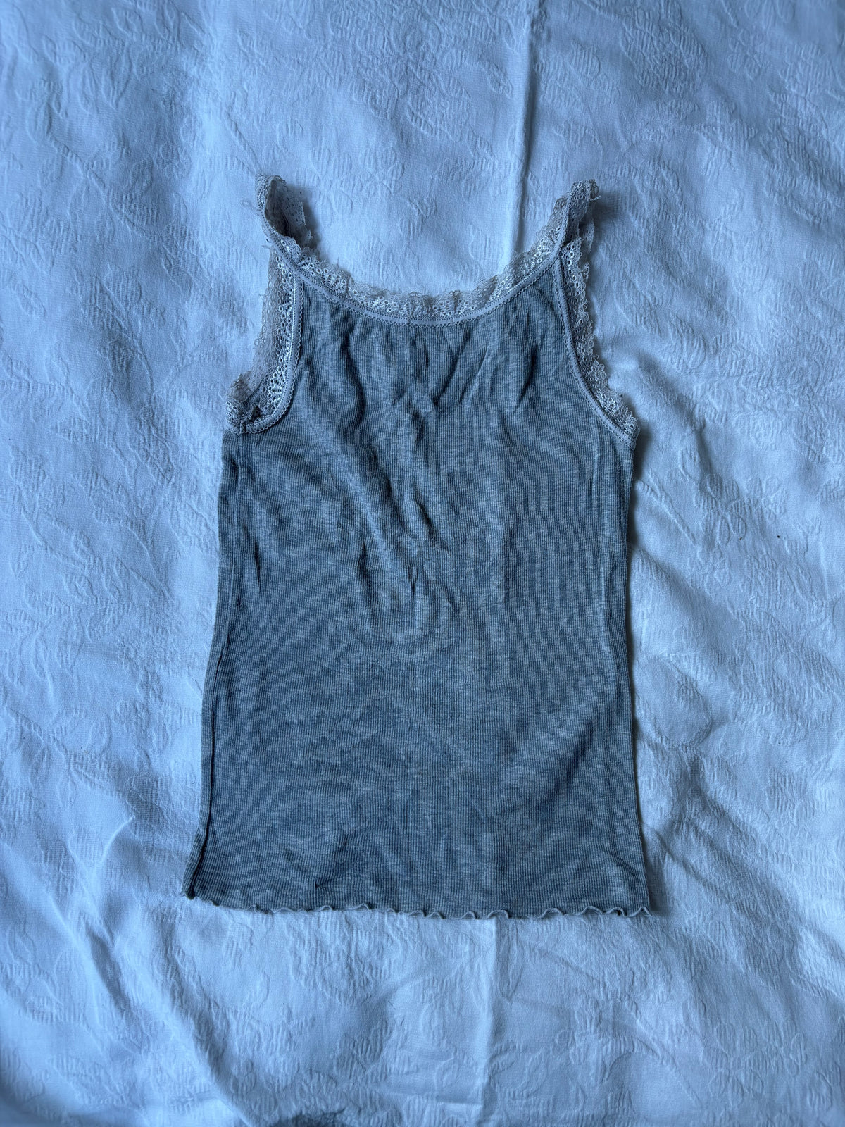 vintage 2000s y2k grey lace trim tank