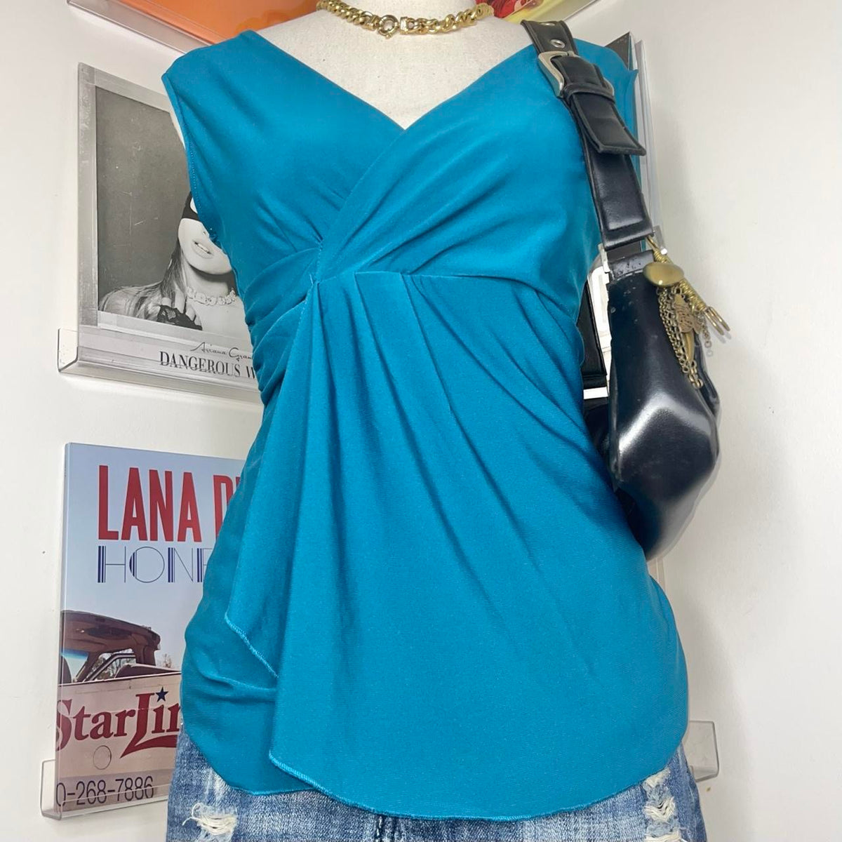 vintage 90s era turquoise tank
