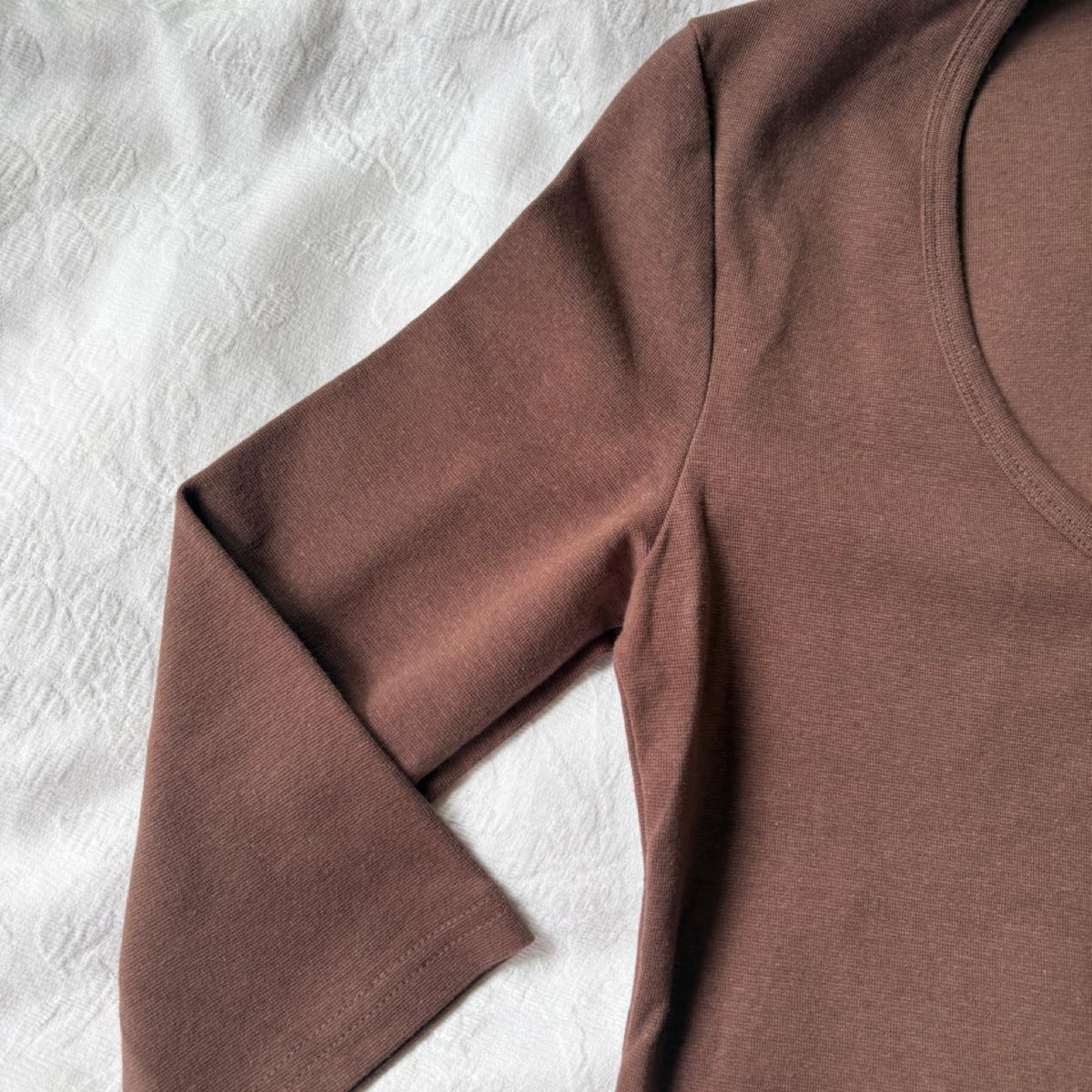 deadstock NWOT 2000s y2k brown 3/4 sleeve