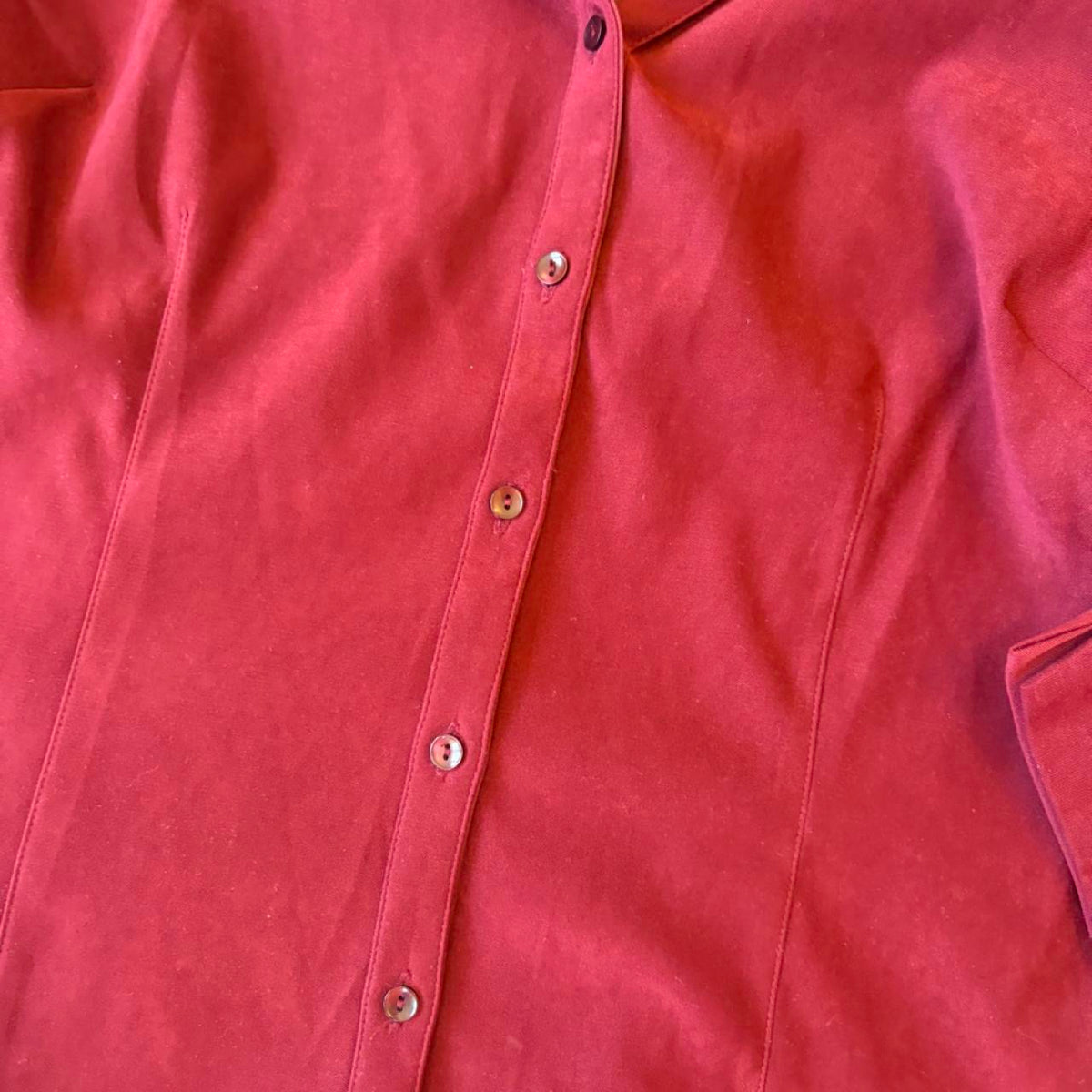 deadstock NWOT red-burgundy  button up blouse