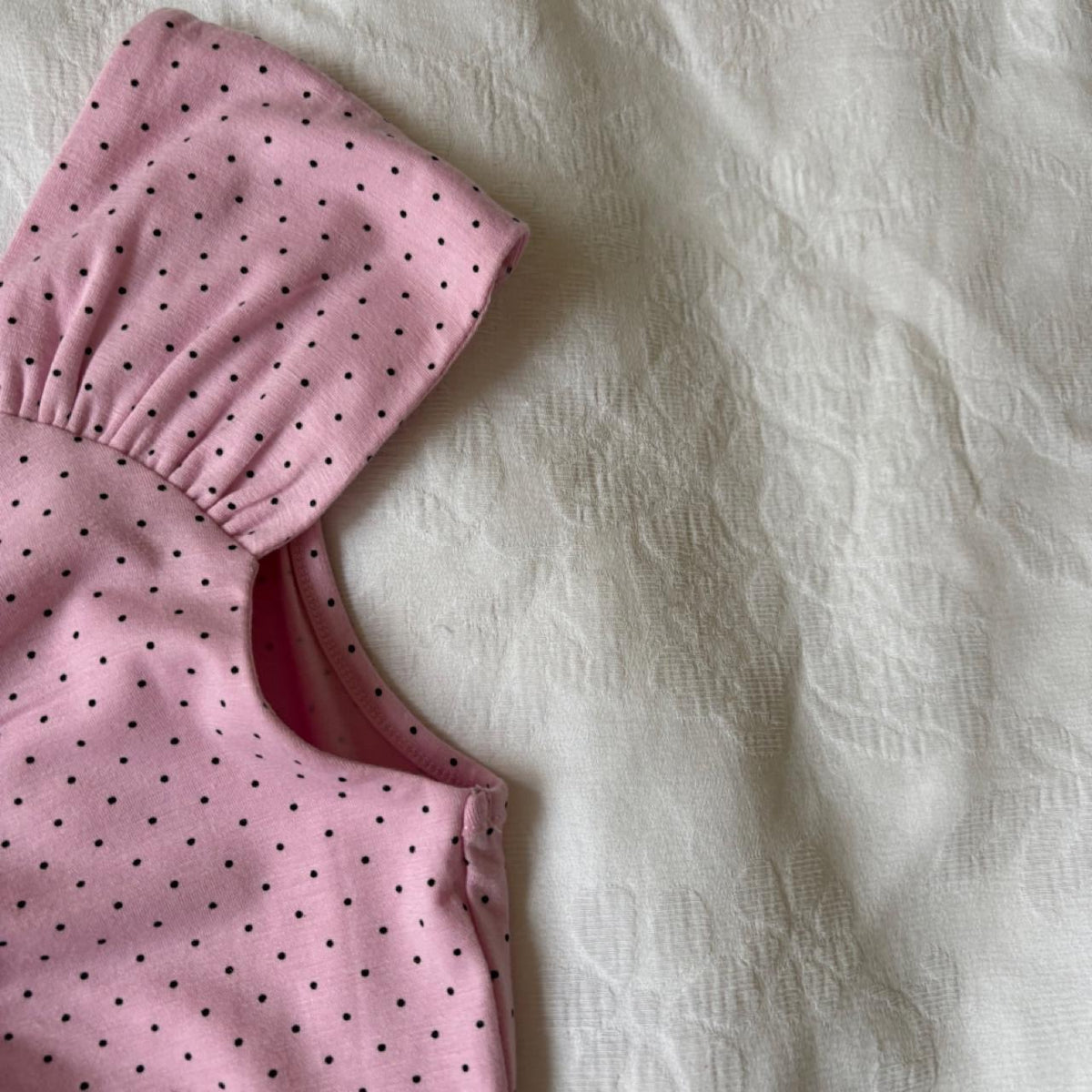 deadstock NWT 2000s y2k pink polka dot blouse