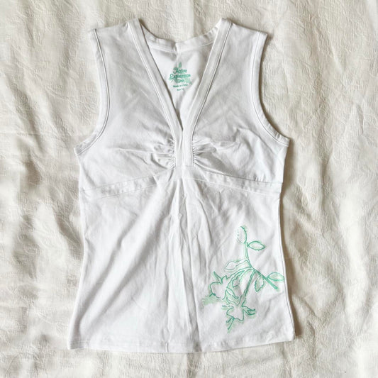 deadstock NWOT 2000s y2k white graphic activewear tank