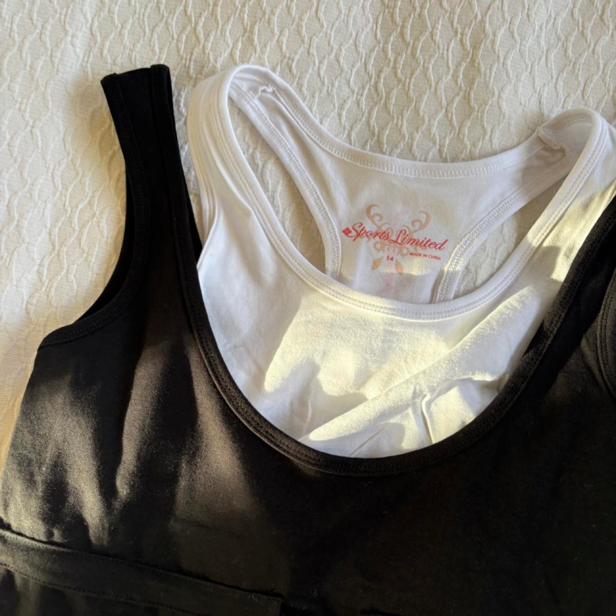 deadstock NWT 2000s y2k graphic activewear tank