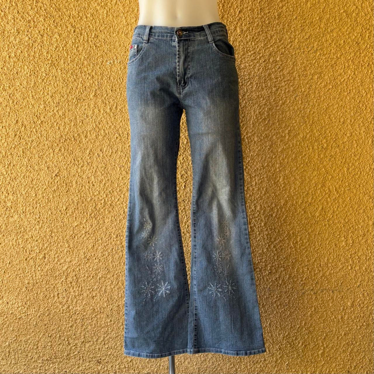 vintage 2000s y2k floral embroidered bootcut jeans
