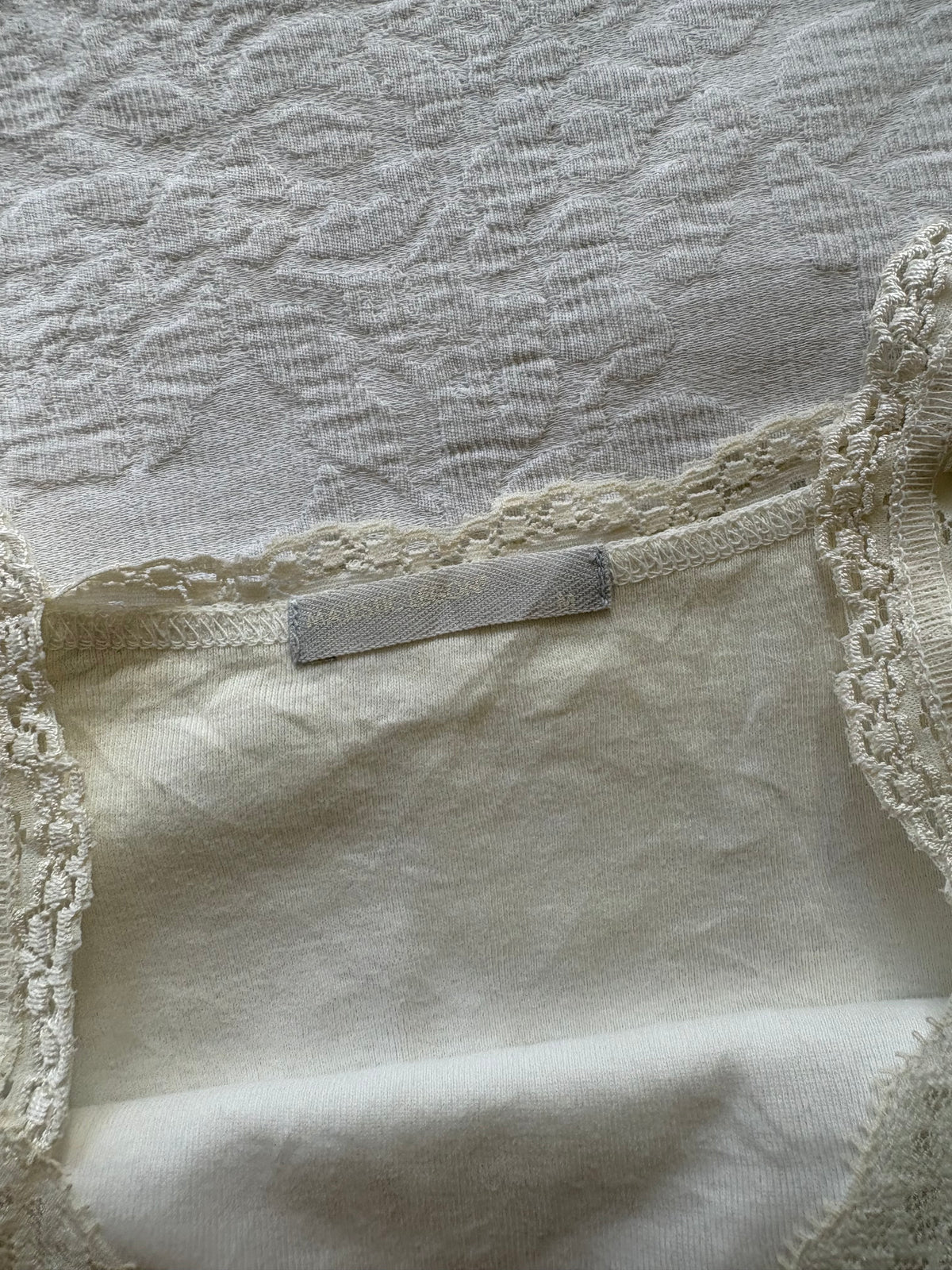 vintage 2000s y2k cream tank