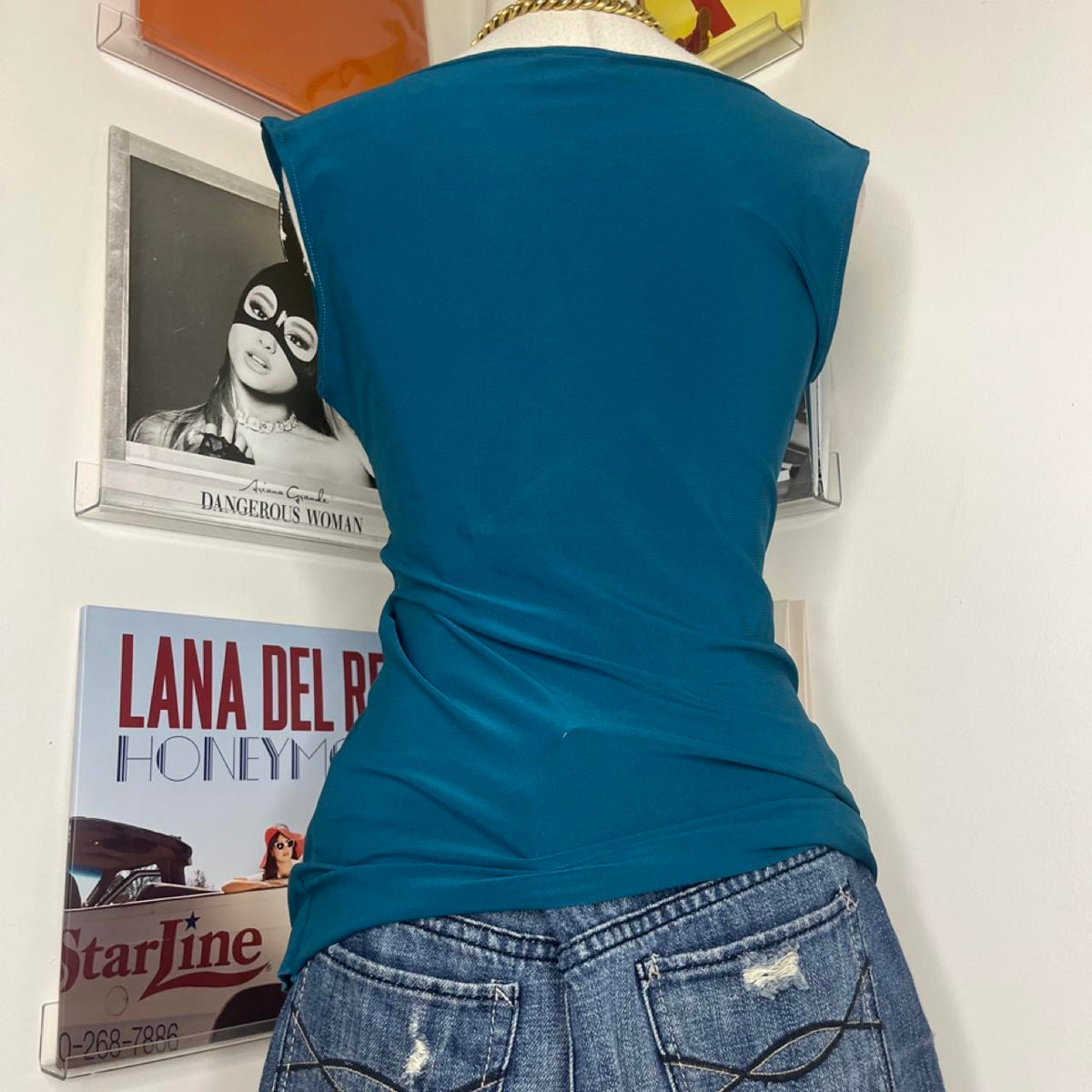 vintage 90s era turquoise tank