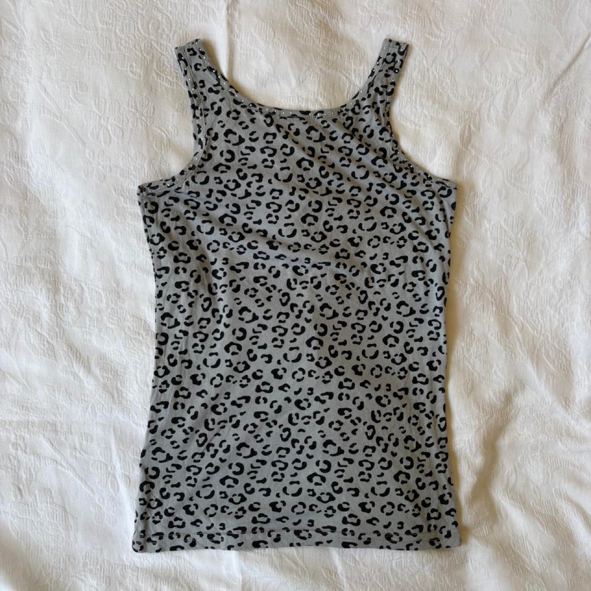 vintage 2000s y2k grunge grey leopard print tank