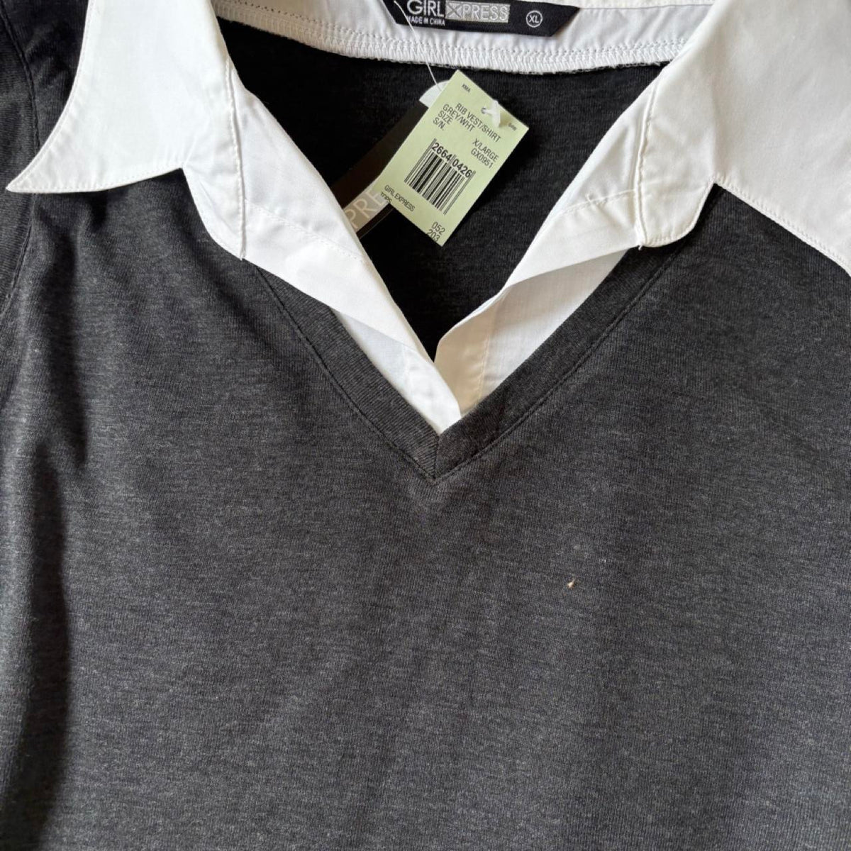deadstock NWT 2000s era office siren 3/4 sleeve shirt