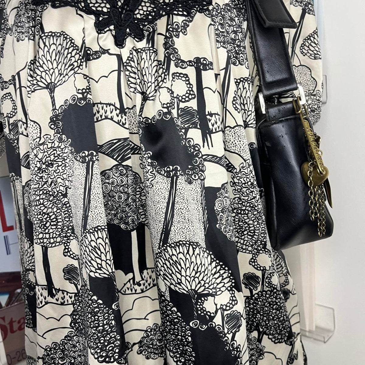 deadstock NWT 2000s era abstract print corporate blouse