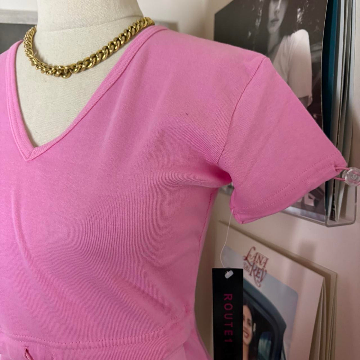 deadstock NWT 2000s y2k pink activewear toggle baby tee