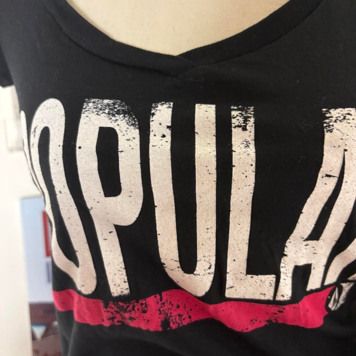 deadstock NWT 2000s y2k style graphic slogan tee