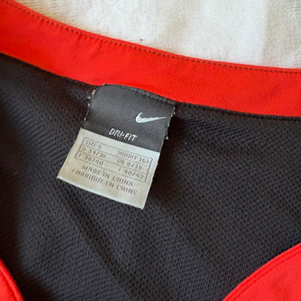 vintage 2000s y2k activewear workout black orange nike tank