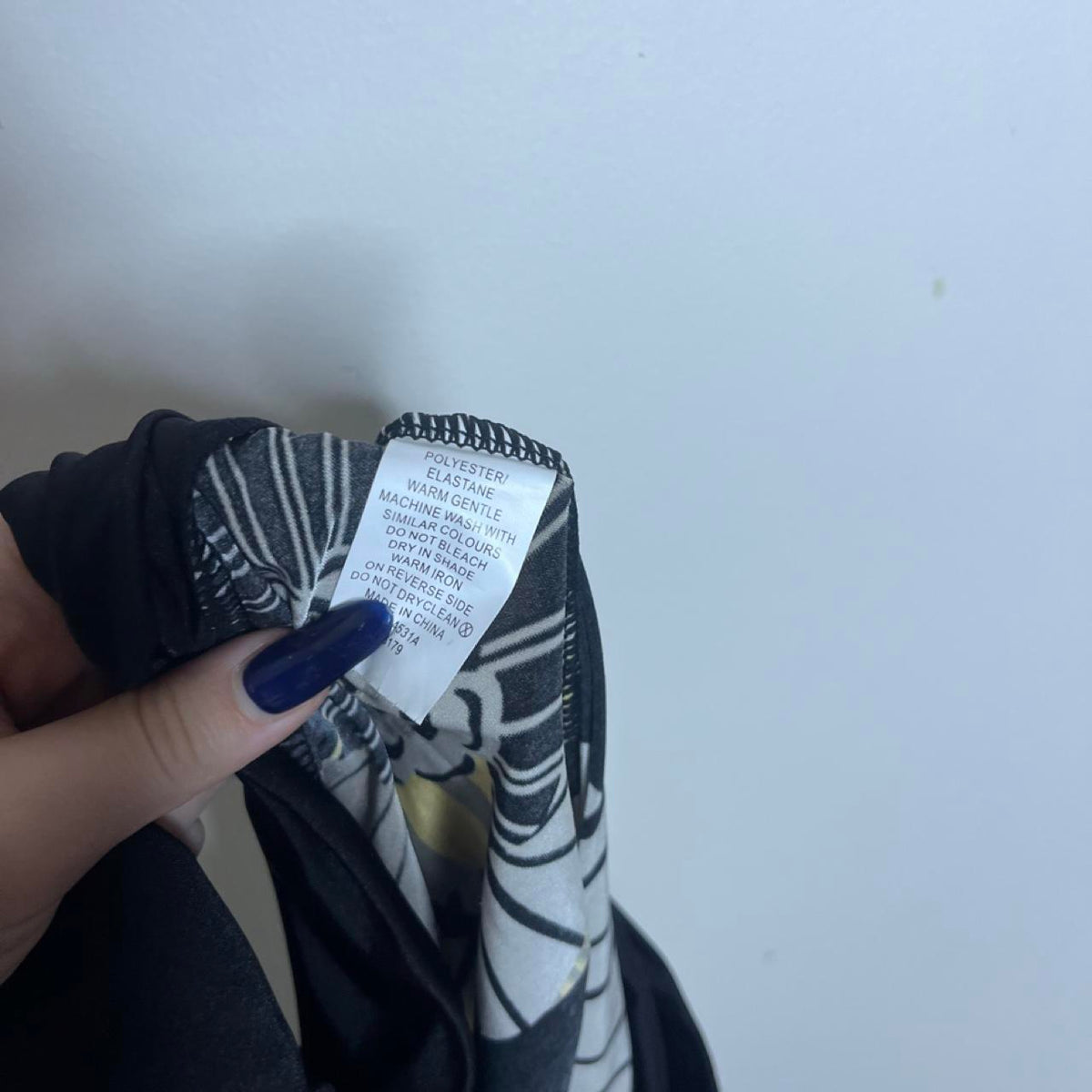 deadstock NWT 2000s y2k floral graphic foldover tank